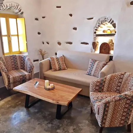 Kostoulis Traditional House Апартаменты Lefkes (Paros)